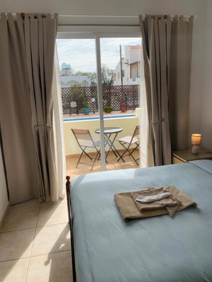 Peaceful Apartment With Double Bed - Oak Breeze Paphos Exterior photo