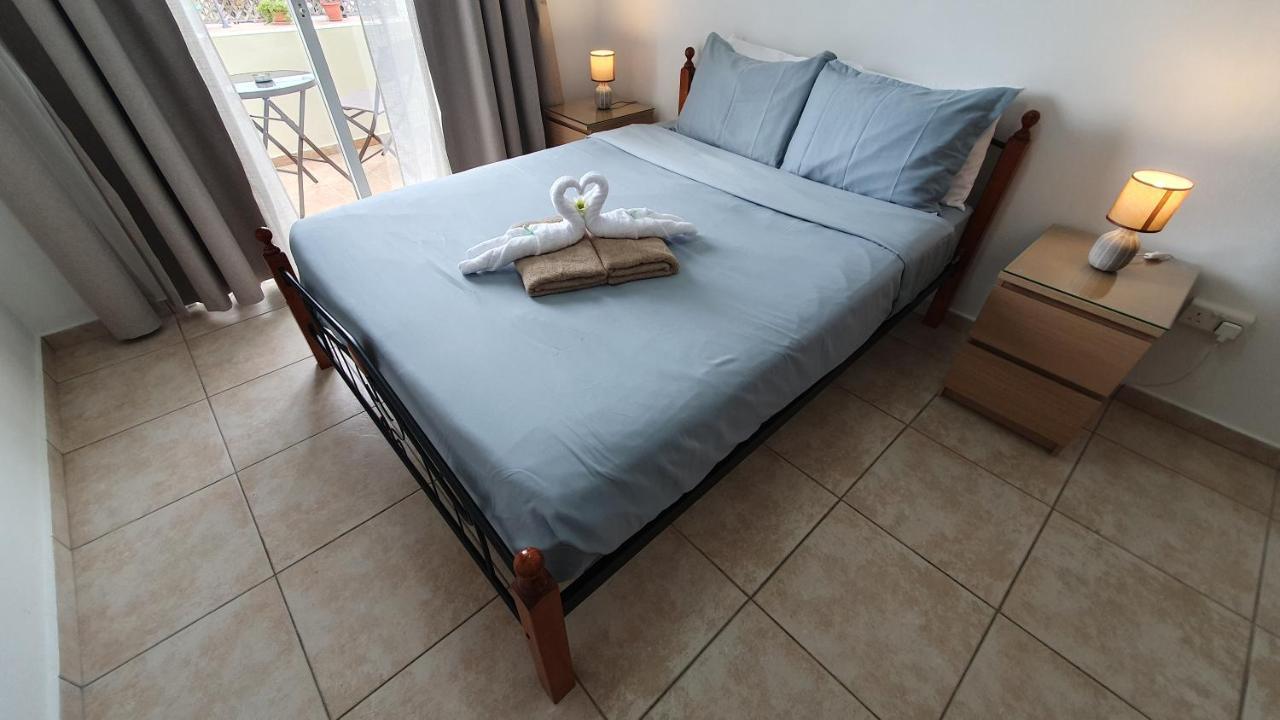 Peaceful Apartment With Double Bed - Oak Breeze Paphos Exterior photo