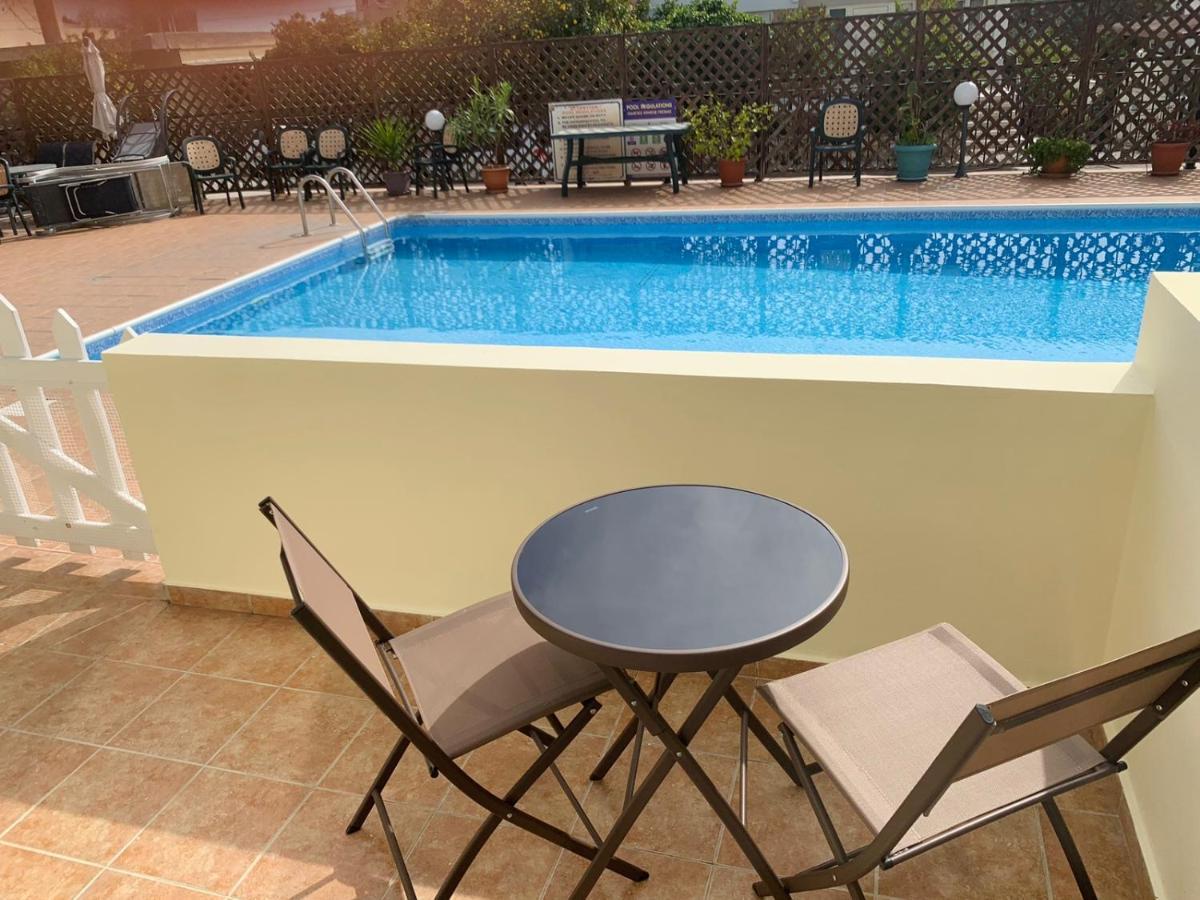 Peaceful Apartment With Double Bed - Oak Breeze Paphos Exterior photo