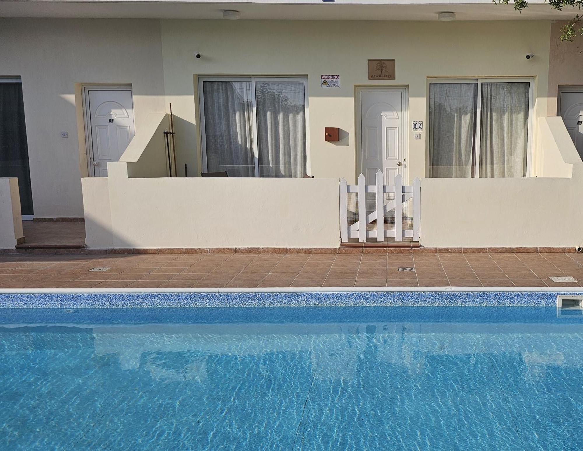 Peaceful Apartment With Double Bed - Oak Breeze Paphos Exterior photo
